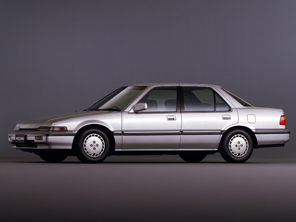 Honda Accord (CA1, CA2, CA3, CA5) 3 поколение, рестайлинг, седан (05.1987 - 08.1989)